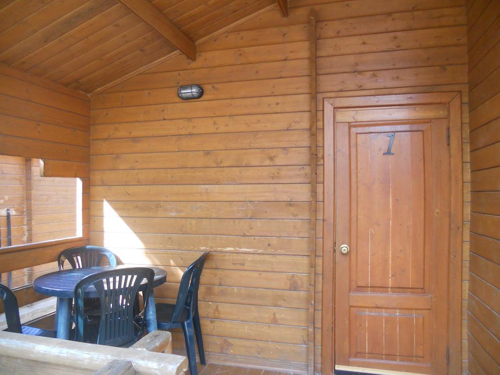 Camping Fuente De Piedra Δωμάτιο φωτογραφία