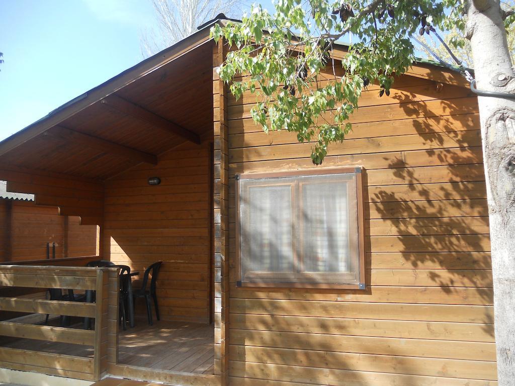 Camping Fuente De Piedra Δωμάτιο φωτογραφία