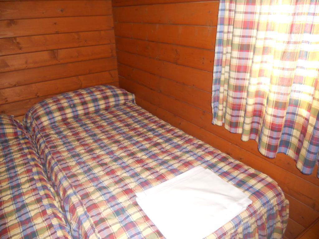 Camping Fuente De Piedra Δωμάτιο φωτογραφία