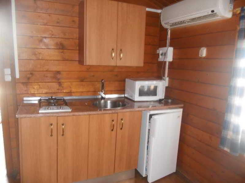 Camping Fuente De Piedra Εξωτερικό φωτογραφία